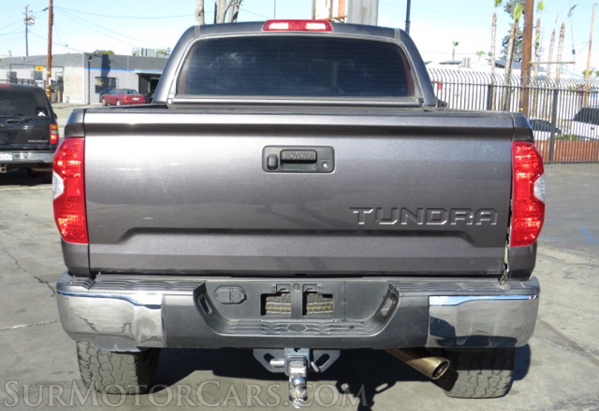 2017 Toyota Tundra - Image 11