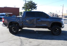 2017 Toyota Tundra - Image 5