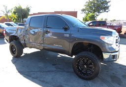 2017 Toyota Tundra - Image 2