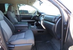 2017 Toyota Tundra - Image 27