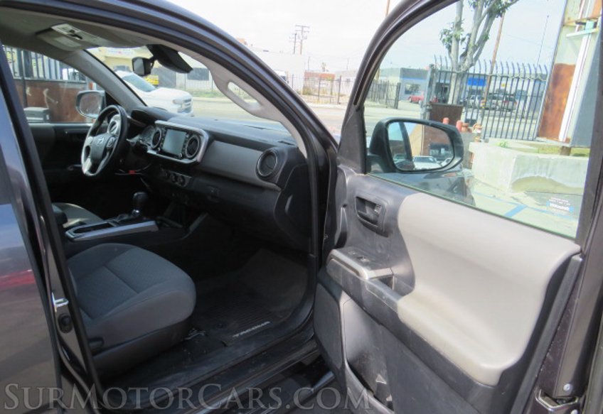 2020 Toyota Tacoma - Image 23