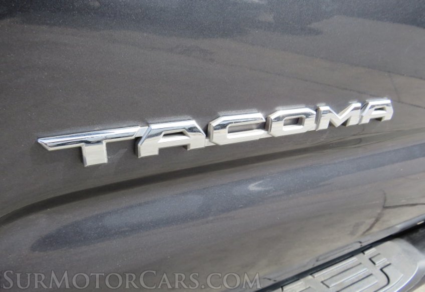 2020 Toyota Tacoma - Image 17