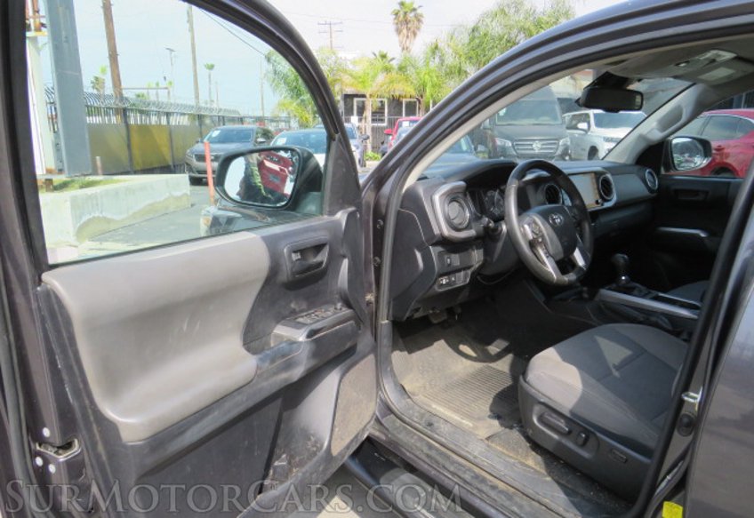 2020 Toyota Tacoma - Image 25