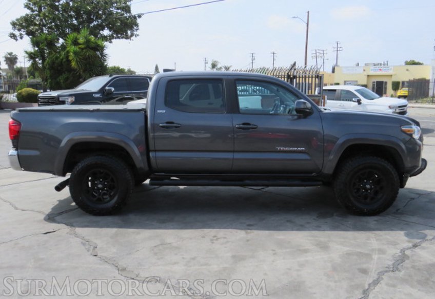 2020 Toyota Tacoma - Image 10
