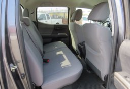 2020 Toyota Tacoma - Image 27