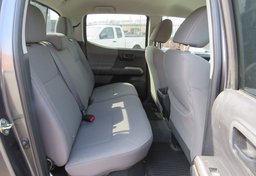 2020 Toyota Tacoma - Image 30