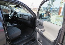 2020 Toyota Tacoma - Image 23