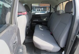 2020 Toyota Tacoma - Image 33