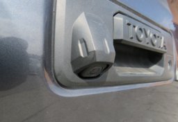 2020 Toyota Tacoma - Image 19