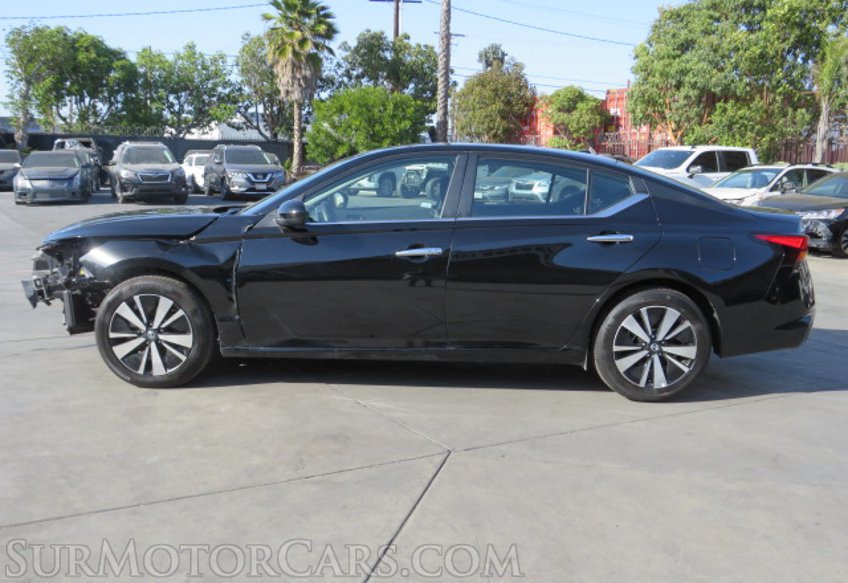 2022 Nissan Altima - Image 5