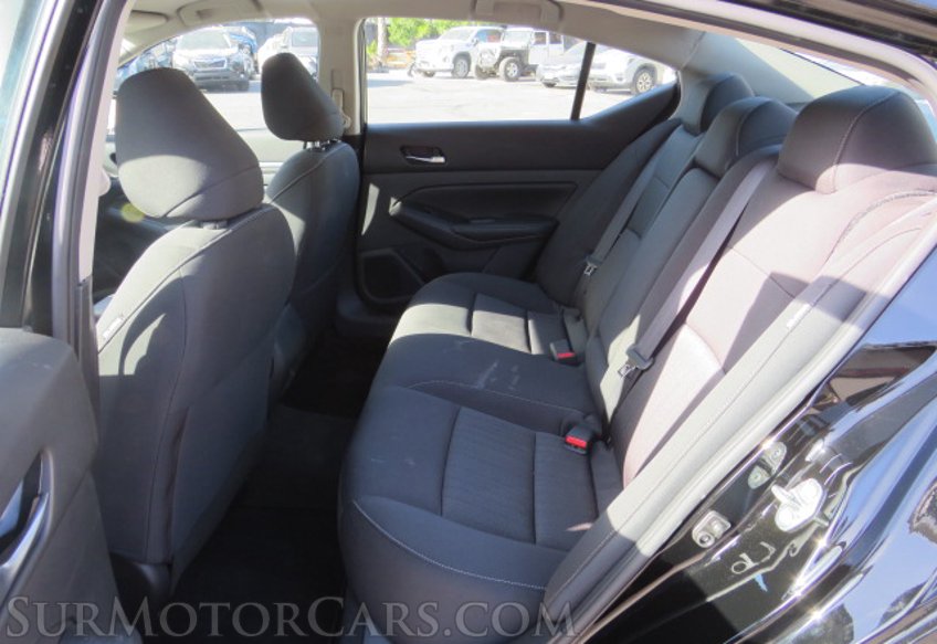 2022 Nissan Altima - Image 27