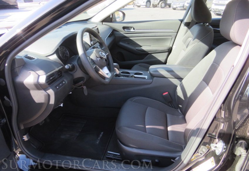 2022 Nissan Altima - Image 24