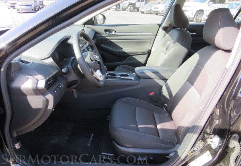 2022 Nissan Altima - Image 22
