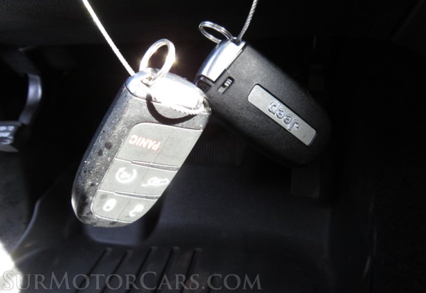 2015 Jeep Grand Cherokee - Image 39