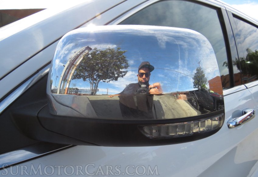 2015 Jeep Grand Cherokee - Image 16