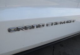 2015 Jeep Grand Cherokee - Image 22