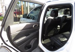 2015 Jeep Grand Cherokee - Image 25