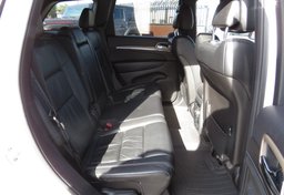 2015 Jeep Grand Cherokee - Image 32