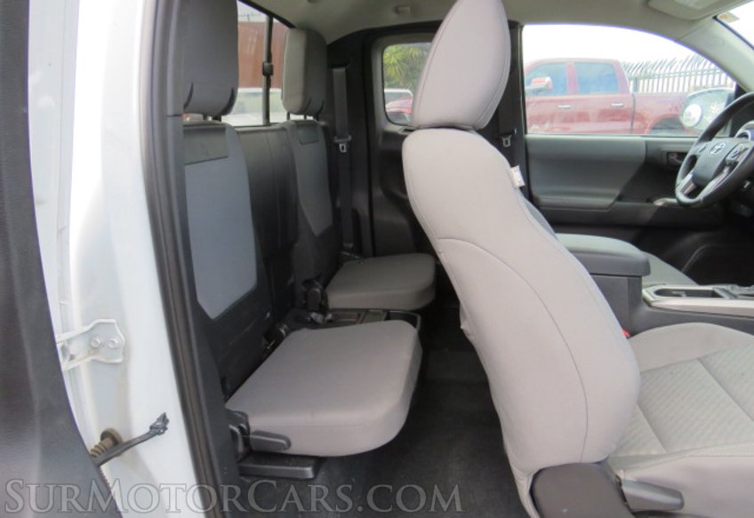 2020 Toyota Tacoma - Image 29