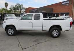 2020 Toyota Tacoma - Image 6