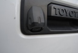 2020 Toyota Tacoma - Image 16