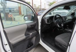 2020 Toyota Tacoma - Image 20