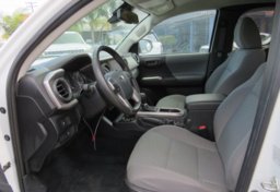 2020 Toyota Tacoma - Image 24