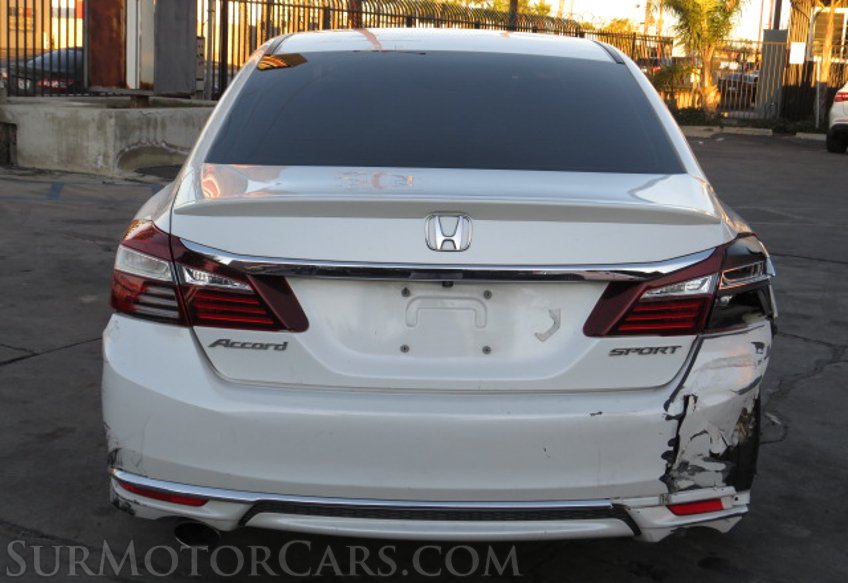 2017 Honda Accord Sedan - Image 11