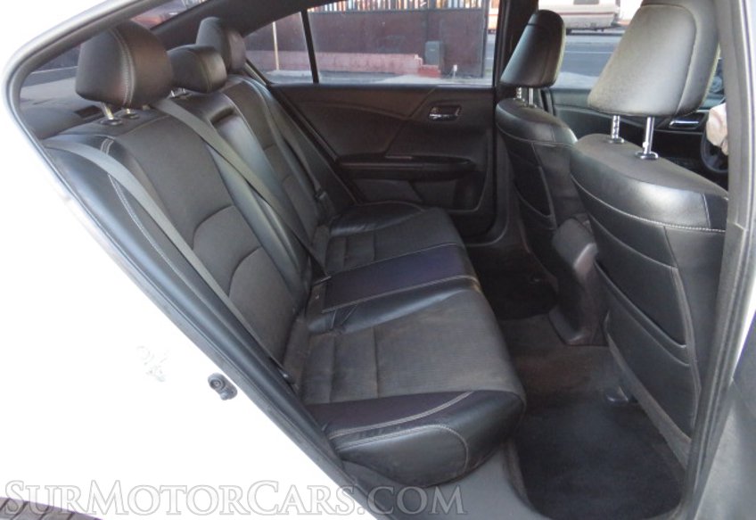 2017 Honda Accord Sedan - Image 29