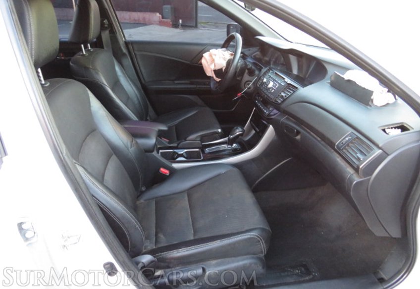 2017 Honda Accord Sedan - Image 23