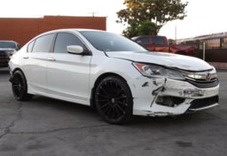 2017 Honda Accord Sedan - Image 4