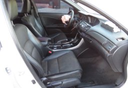 2017 Honda Accord Sedan - Image 23