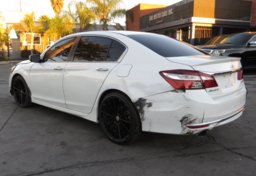 2017 Honda Accord Sedan - Image 9