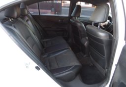 2017 Honda Accord Sedan - Image 27