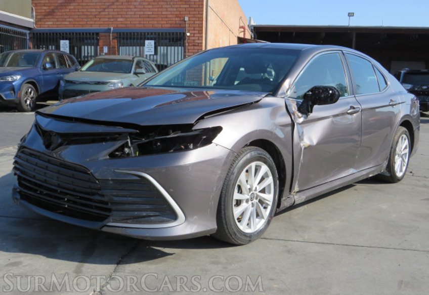 2022 Toyota Camry - Image 4
