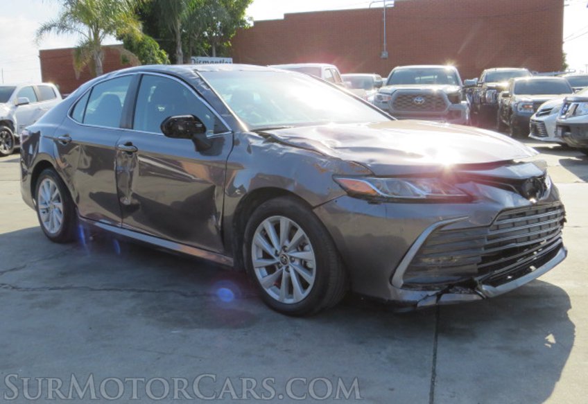 2022 Toyota Camry - Image 3