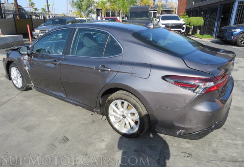 2022 Toyota Camry - Image 7