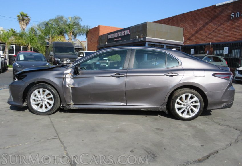 2022 Toyota Camry - Image 6