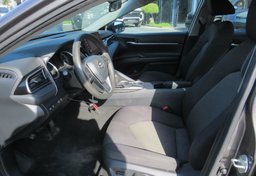 2022 Toyota Camry - Image 22