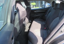 2022 Toyota Camry - Image 28