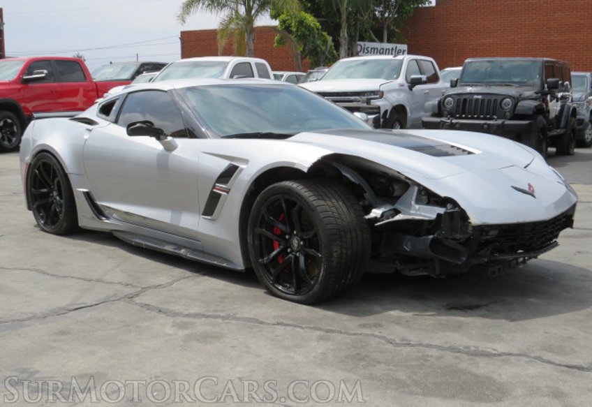 2017 Chevrolet Corvette - Image 4