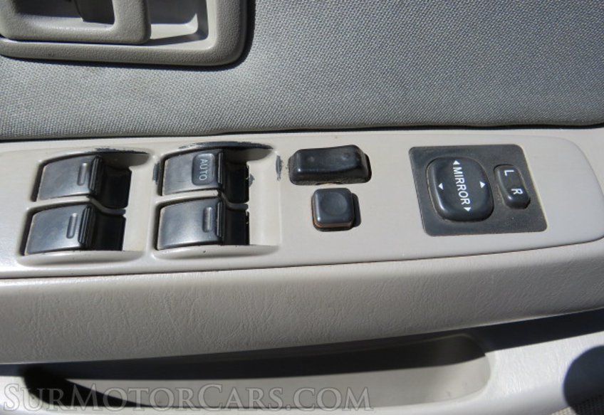 2004 Toyota Tacoma - Image 35