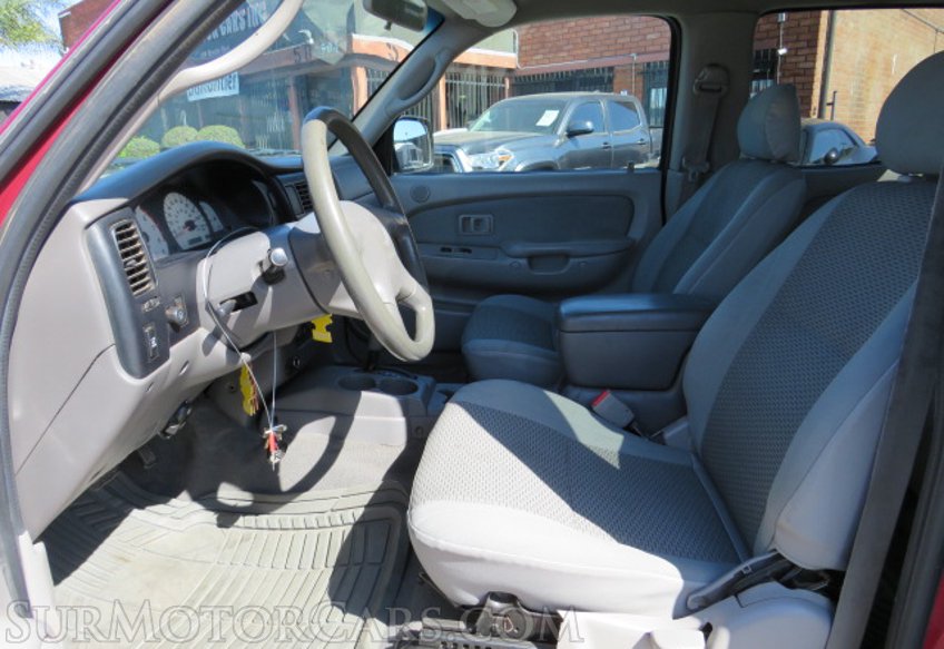 2004 Toyota Tacoma - Image 25