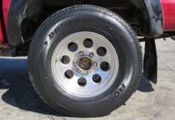 2004 Toyota Tacoma - Image 16