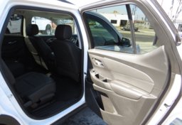 2021 Chevrolet Traverse - Image 29