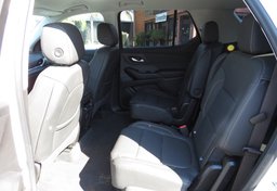 2021 Chevrolet Traverse - Image 30