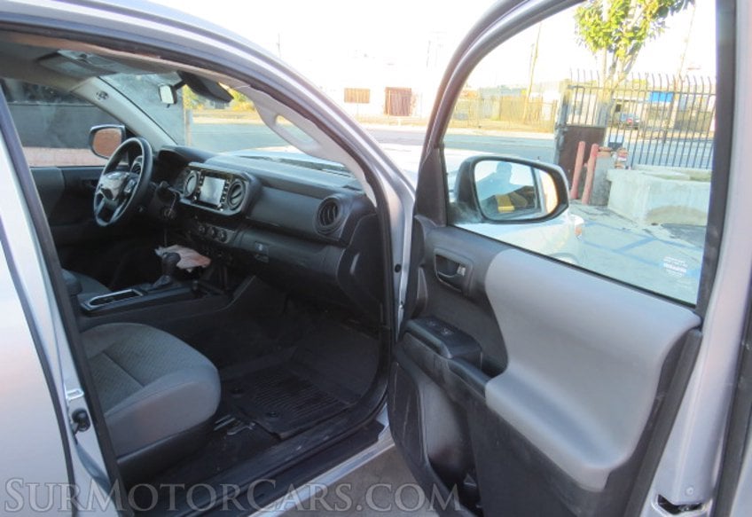 2022 Toyota Tacoma - Image 19