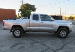 2022 Toyota Tacoma - Image 6