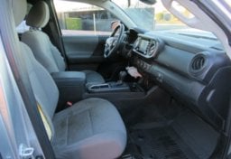 2022 Toyota Tacoma - Image 25