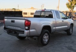 2022 Toyota Tacoma - Image 10